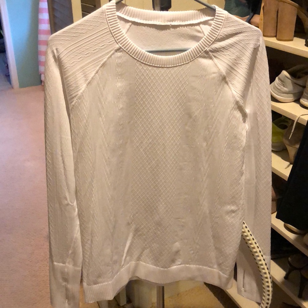 Long sleeve lululemon  “restless pullover” top